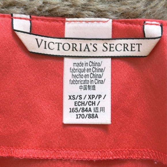 VS Hot Pink Silky Robe - Picture 5 of 6